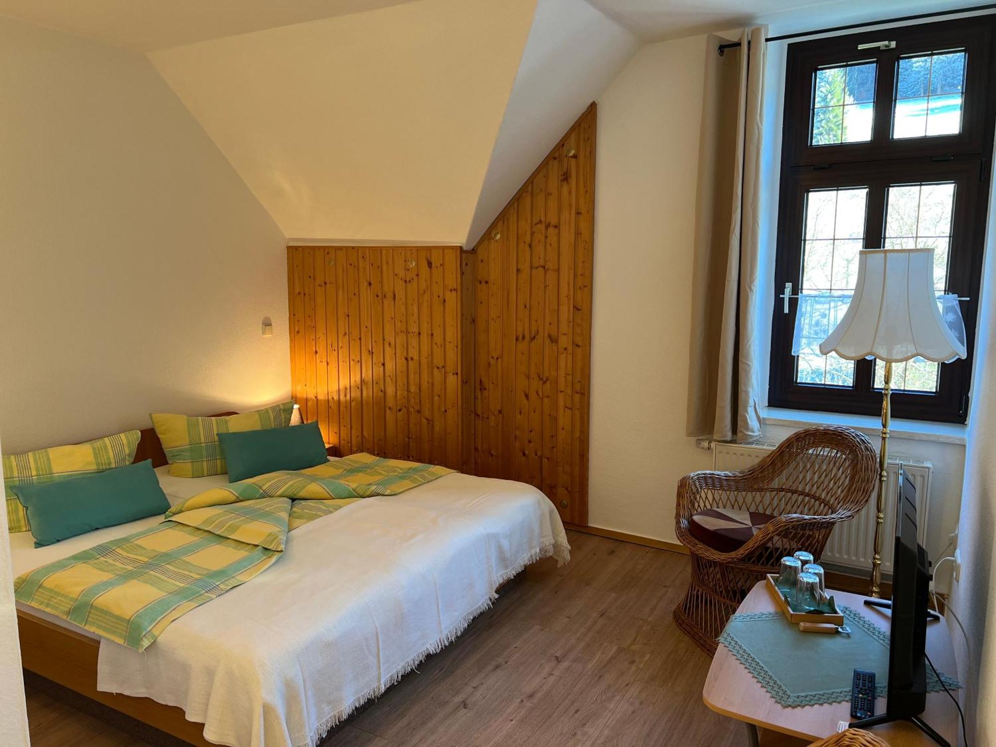 Gasthof Und Pension Hammerschaenke Wildenthal Room photo
